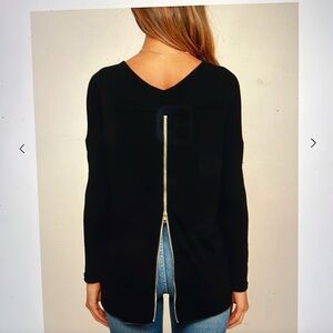 Lulus Black Pullover Tunic/ Sweater with Zipper